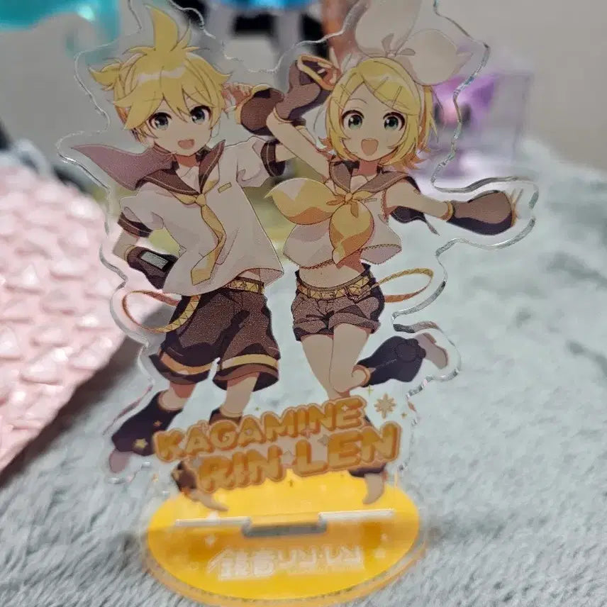 [BUNJANG] Vocaloid Kagamine Rin Len Acrylic Stand / 보컬로이드 카가미네 린렌 아크릴 스탠드