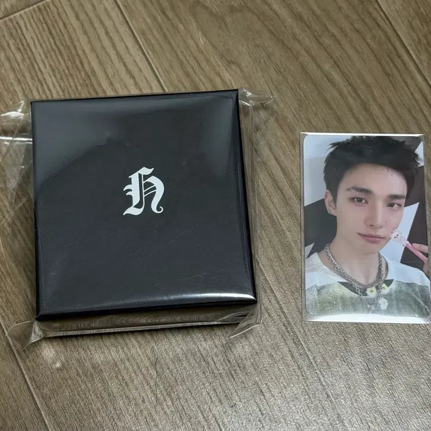 [SOLD OUT] 현진 목걸이+포카 팔아요