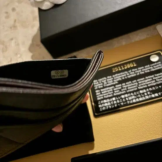 [SOLD OUT] 정품 샤넬 클래식 카드홀더 캐비어 은장 팝니다 !!