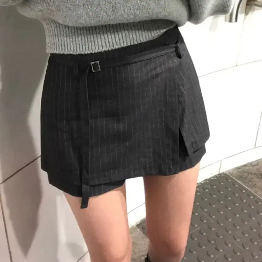 [BUNJANG] 베이델리 스트라이프 랩 치마바지(새상품) / 베이델리 스트라이프 랩 치마바지(새상품)