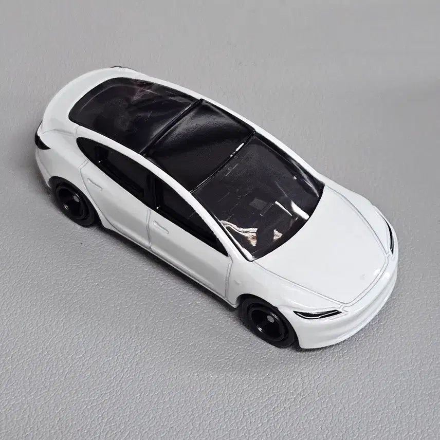 [BUNJANG] Tomica Tesla Model 3 Die-cast Car 