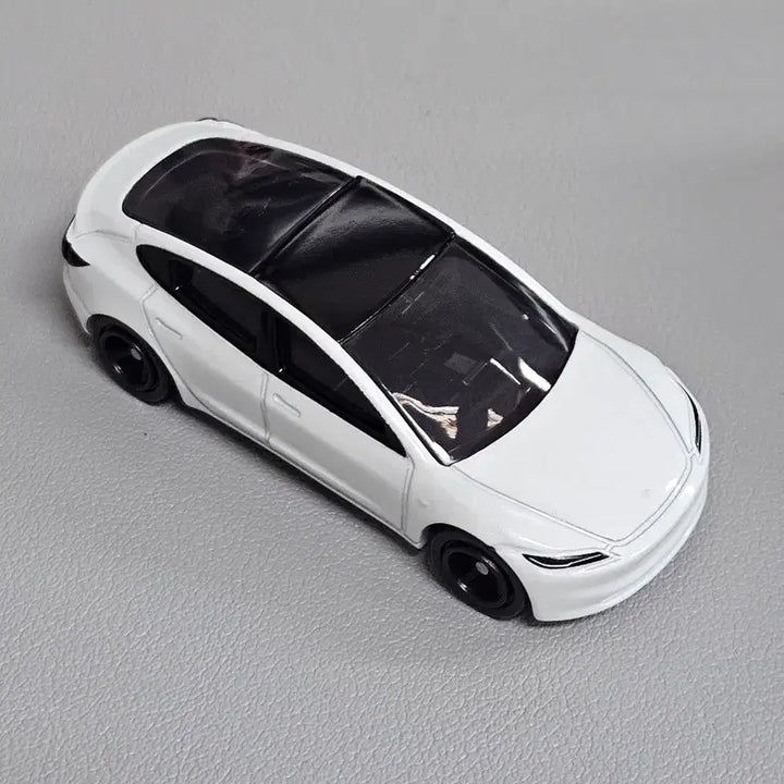 [BUNJANG] Tomica Tesla Model 3 Die-cast Car 