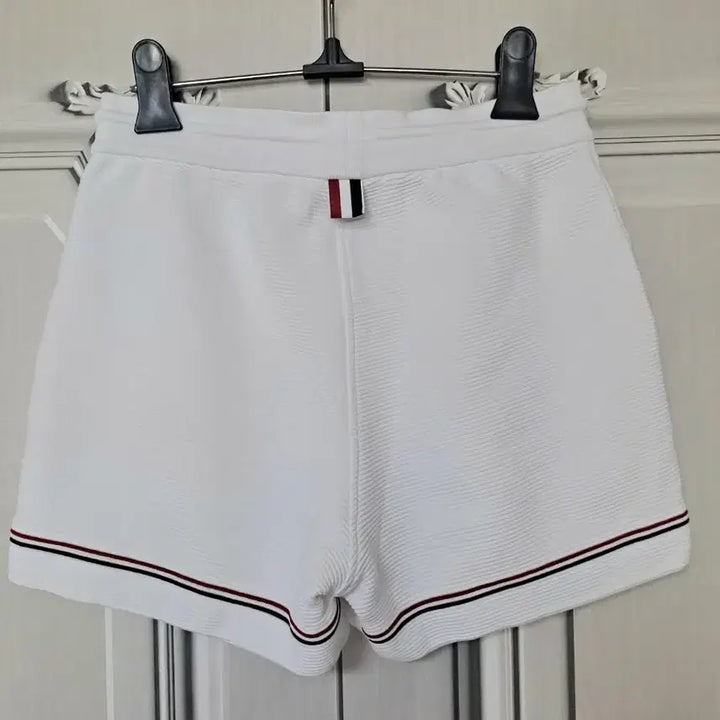 [BUNJANG] Thom Browne White Shorts / 톰브라운 화이트 반바지 삼선 포인트ㅡ정품