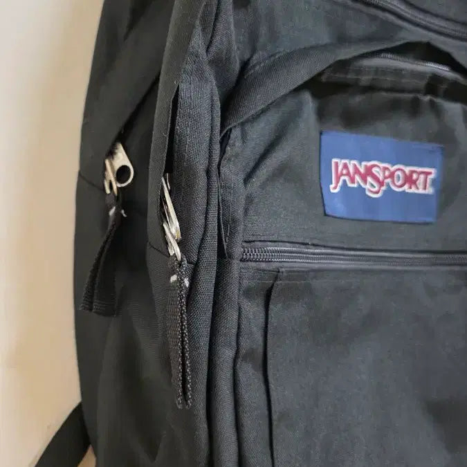 [BUNJANG] JanSport Black Backpack / 잔스포츠. 블랙백팩.