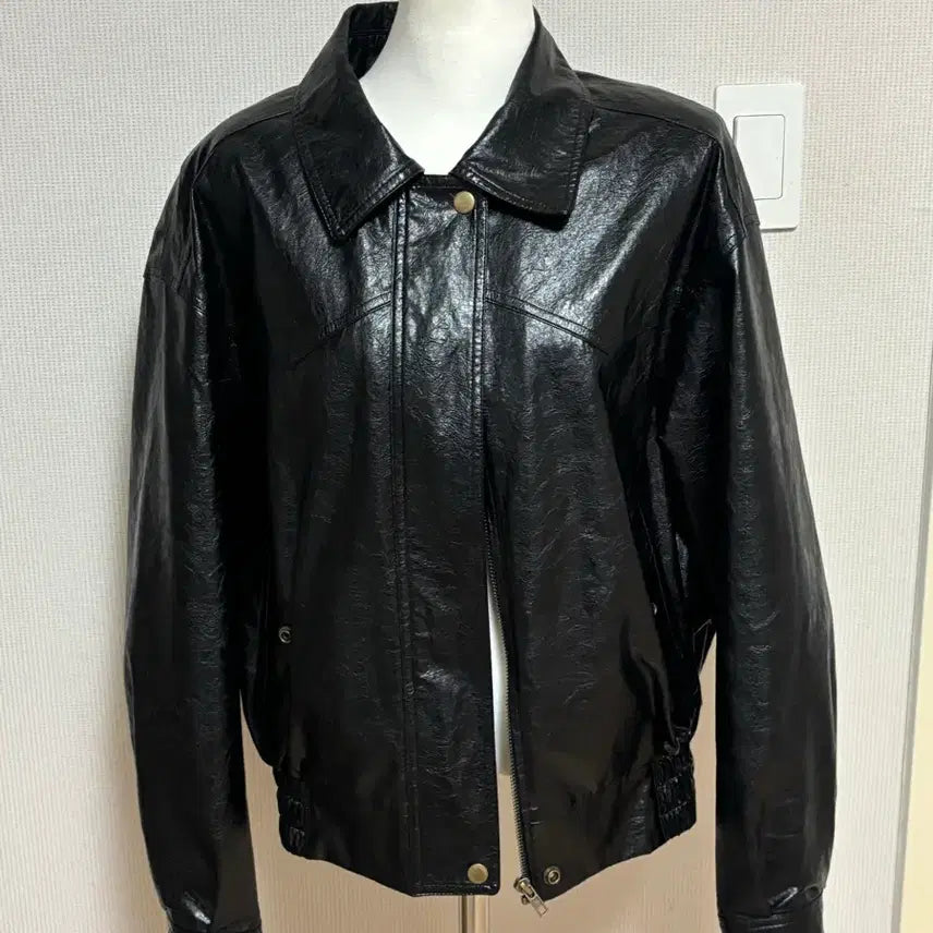 [SOLD OUT] 썸웨어버터 레더 블루종 자켓 팝니다