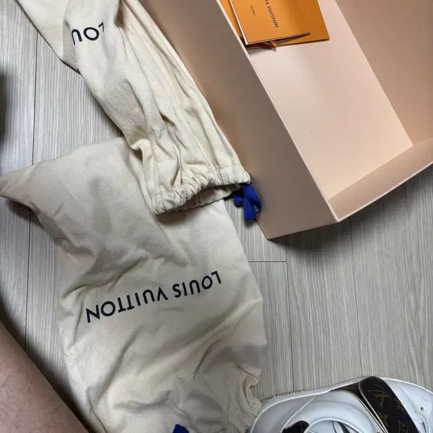 [BUNJANG] Louis Vuitton Sneakers 250 / 루이비통 스니커즈 250