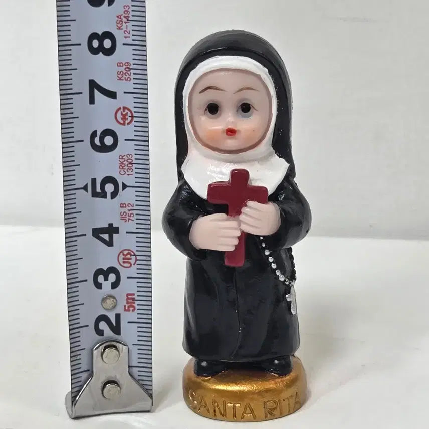 [BUNJANG] Antique Saint Rita Resin Figurine with Cross / 리타 성녀 앤틱 레진 피규어 가톨릭 성녀 십자가