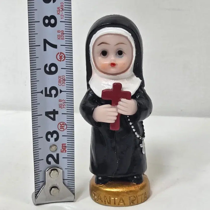 [BUNJANG] Antique Saint Rita Resin Figurine with Cross / 리타 성녀 앤틱 레진 피규어 가톨릭 성녀 십자가