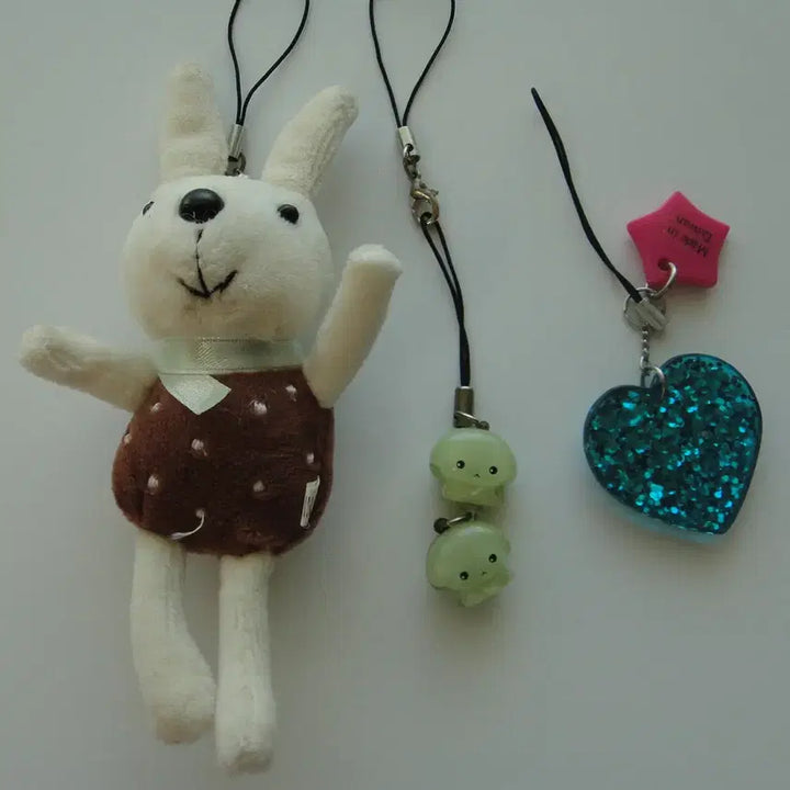 [BUNJANG] 3-Piece Keychain Set / 키링  3종 새제품