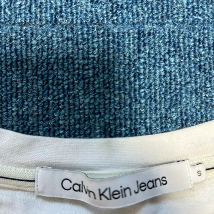 [BUNJANG] Calvin Klein Short Sleeve T-shirt / 켈빈클라인 반팔 티셔츠 S