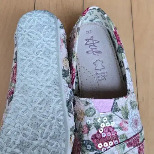 [BUNJANG] Floral Print Slip-on Shoes (Size 235) / 꽃무늬 슬립온 235
