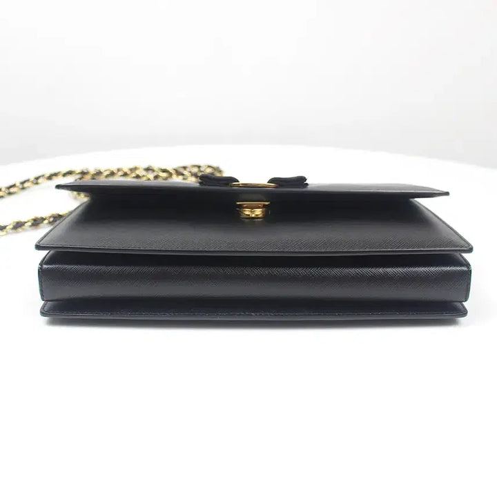 [BUNJANG] Ferragamo Vara Bow Ginny Gold Chain Crossbody Bag / [중고명품다올] 페라가모 바라 보우 지니 금장 체인 크로스백