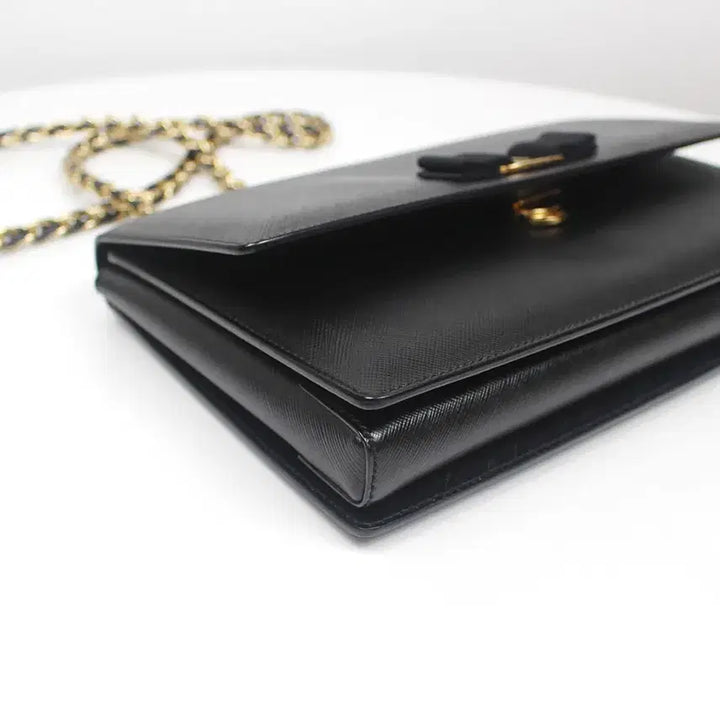 [BUNJANG] Ferragamo Vara Bow Ginny Gold Chain Crossbody Bag / [중고명품다올] 페라가모 바라 보우 지니 금장 체인 크로스백