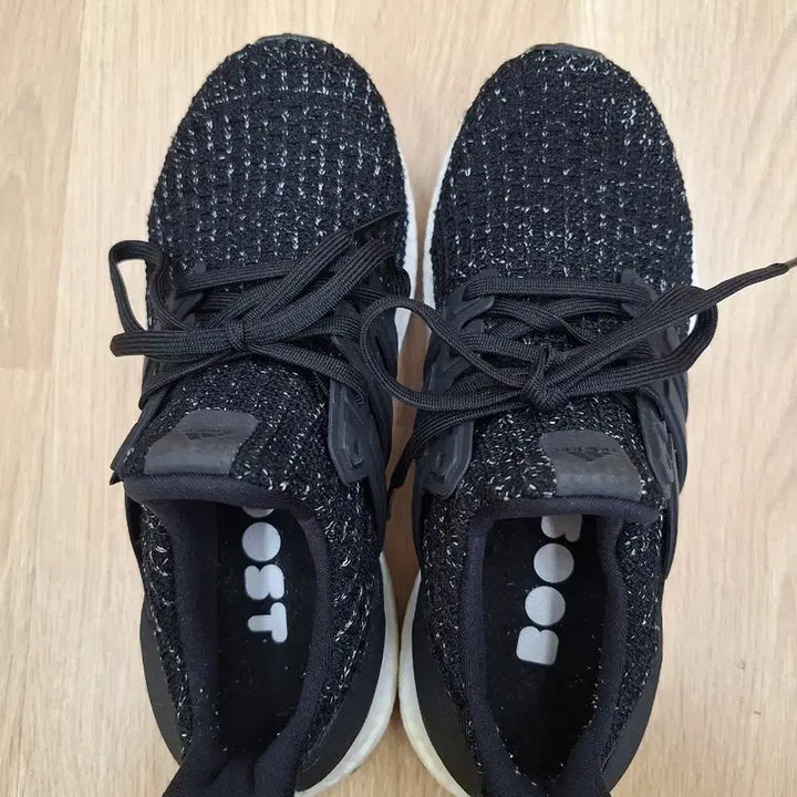 [BUNJANG] Adidas Ultraboost 4.0 (220 Size) Sneakers / 아디다스 울트라부스트 4.0 (220size)