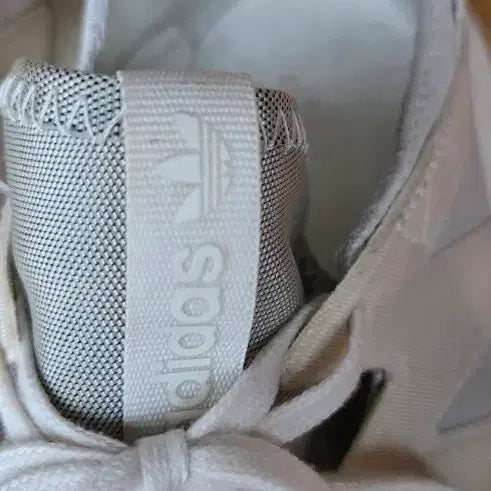 [BUNJANG] Adidas Running Shoes (235mm) / 아디다스 운동화(235)