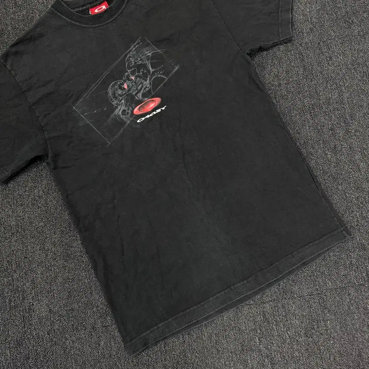 [BUNJANG] Oakley Black Archive Logo Short Sleeve T-Shirt / 오클리 블랙 아카이브 로고 포인트 반팔 티셔츠