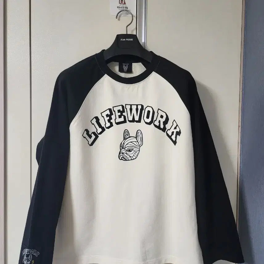 [BUNJANG] Life Work Raglan Sweatshirt Black/Ivory 100 / 라이프워크 래글런 맨투맨 티셔츠 블랙/아이보리 100 남