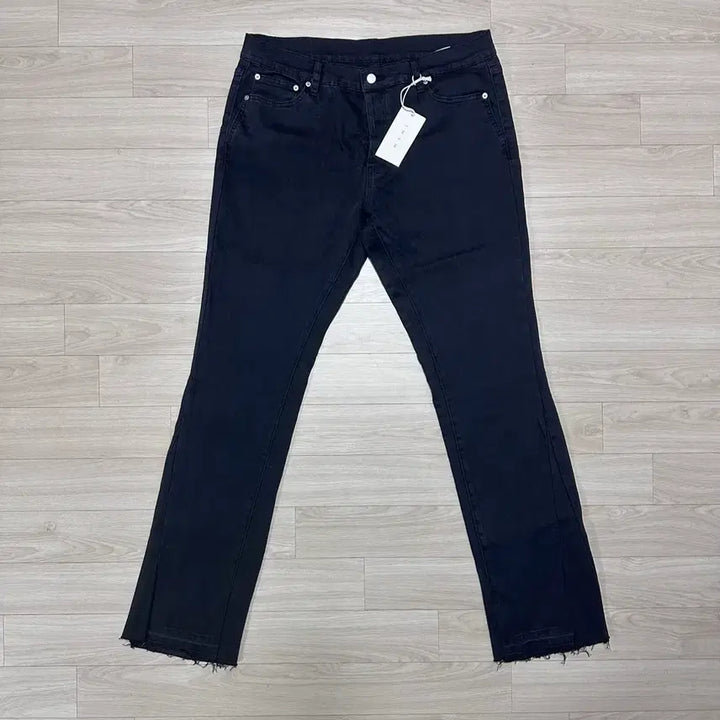 [BUNJANG] MNML Slim Flare Denim Pants Black 34 / MNML 슬림 플레어 데님 팬츠 블랙 34