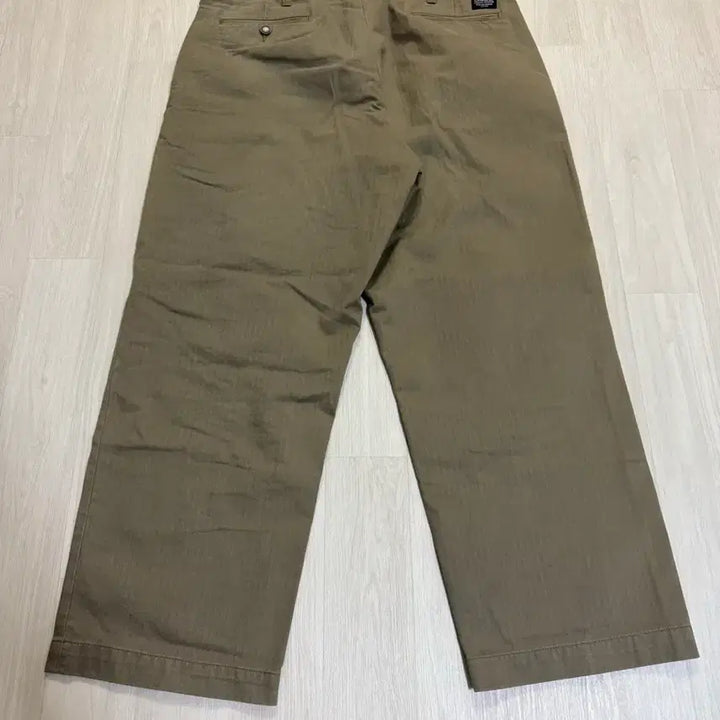 [BUNJANG] Supreme Herringbone Chino Pants / 슈프림 24fw 헤링본 치노팬츠