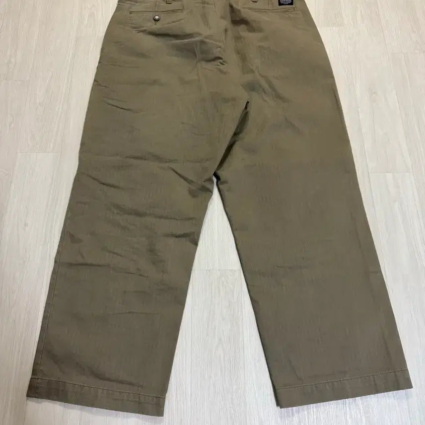 [BUNJANG] Supreme Herringbone Chino Pants / 슈프림 24fw 헤링본 치노팬츠