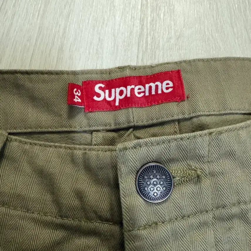 [BUNJANG] Supreme Herringbone Chino Pants / 슈프림 24fw 헤링본 치노팬츠