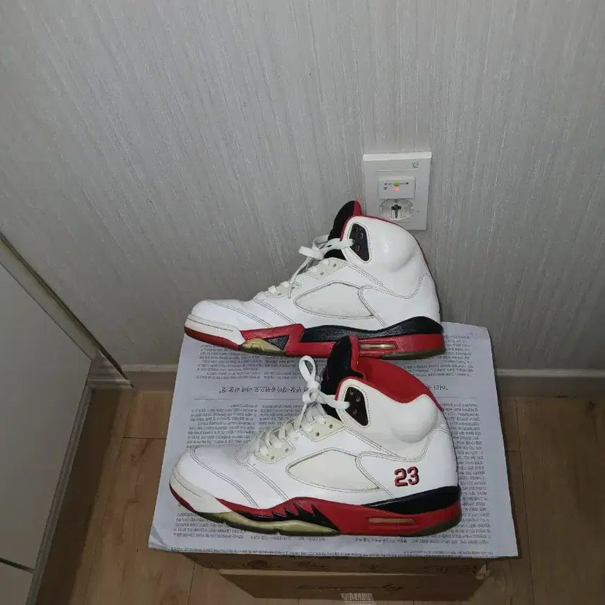 [BUNJANG] Nike Air Jordan 5 Fire Red Basketball Shoes / 나이키 에어 조던 5 파이어 레드 서태웅 280mm