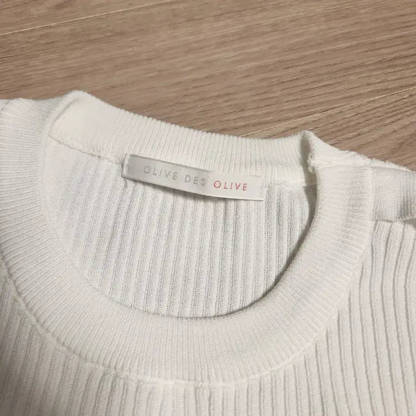 [BUNJANG] Olive Des Olive Ribbed Knit Punching Short Sleeve T-shirt / 올리브데올리브 잔골지 펀칭  반팔 니트 티셔츠 90