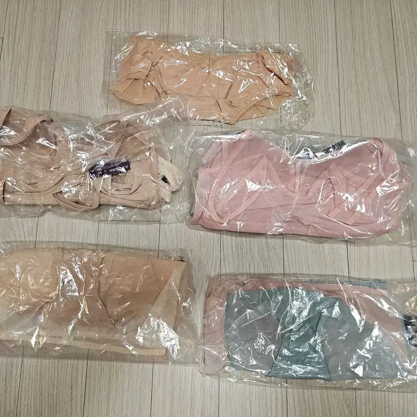[BUNJANG] Jeongpyeonsok Ingyeon Moving Bra and Panty Set / (새상품) 정말편한속옷 정편속 인견 무빙 브라팬티 4세트