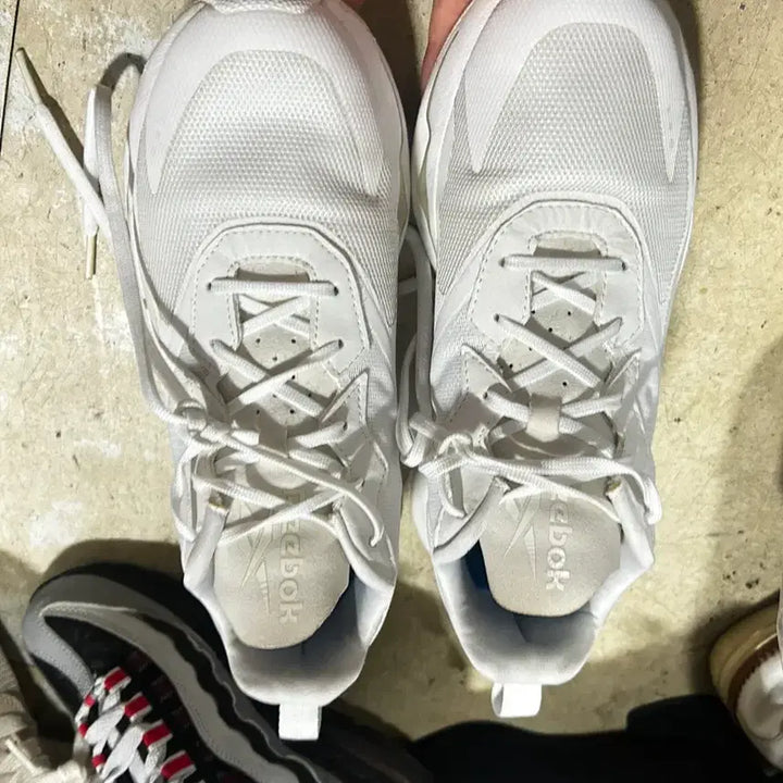 [BUNJANG] Reebok Zig Illusion Energy M Sneakers White / 리복 지그 일루션 에너지 M 스니커즈 화이트 265