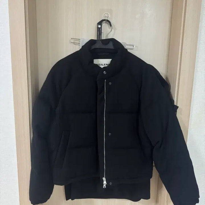 [BUNJANG] In Silence Woman Textured Fabric Down Jacket / 인사일런스 우먼 텍스처드 패브릭 다운 자켓