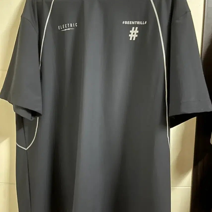 [SOLD OUT] 빈트릴 UV테크 반팔티 검정색 M사이즈 팝니다