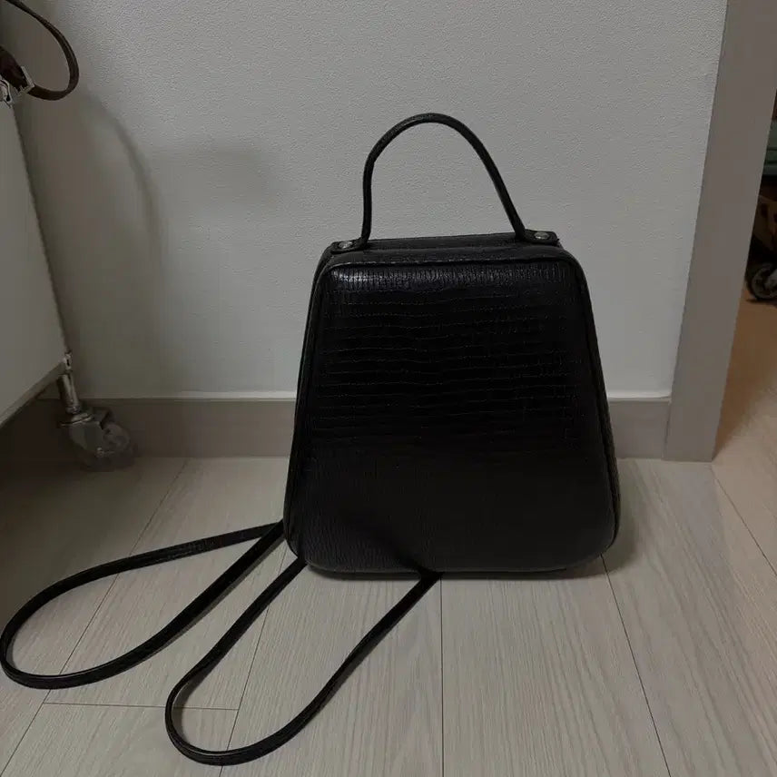 [BUNJANG] Archivepke Sheltin Bag Lizard Black Tote Bag / 아카이브앱크 쉘틴백 리자드 블랙