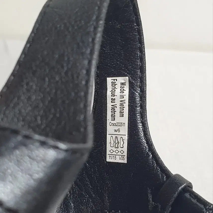 [SOLD OUT] 230mm 크록스 레이2 웨지힐샌들 블랙 W6