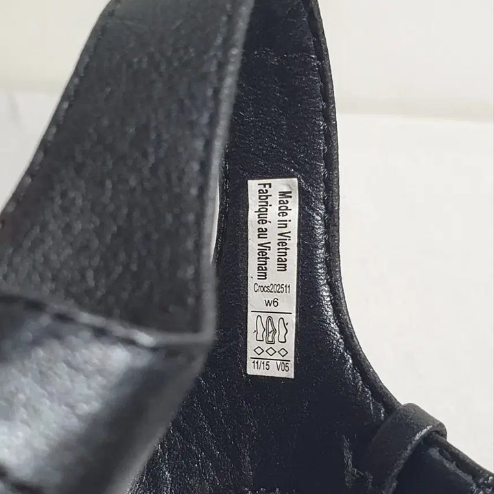 [SOLD OUT] 230mm 크록스 레이2 웨지힐샌들 블랙 W6
