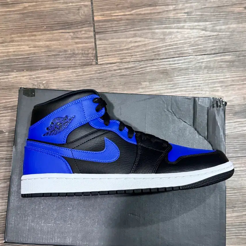 [BUNJANG] Nike Air Jordan 1 Mid Royal 265mm / 나이키 에어 조던 1 미드 로얄 265mm