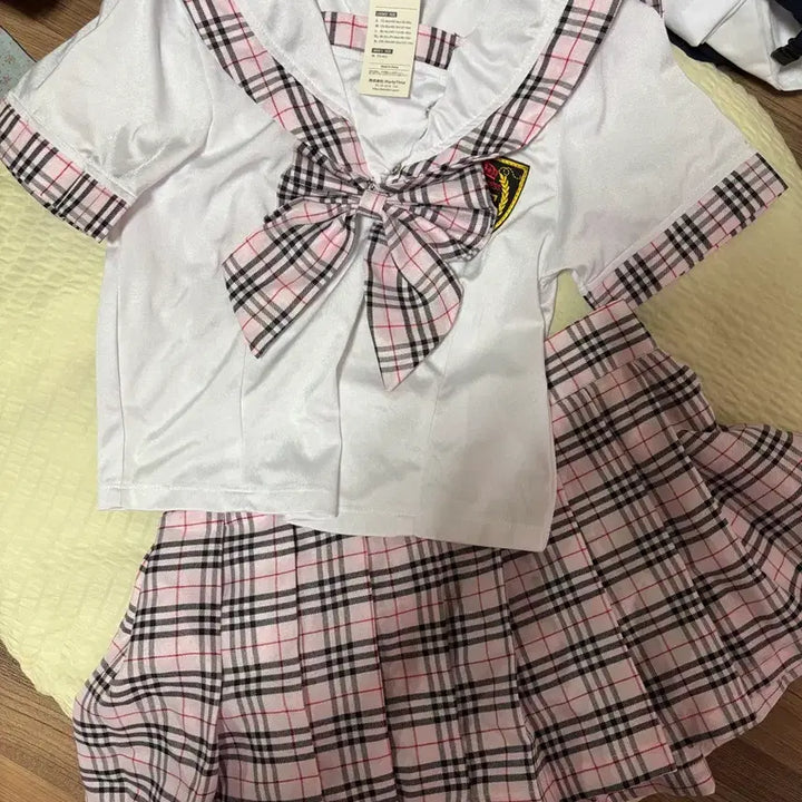 [BUNJANG] Pink Check School Uniform Set / [새상품] 핑크체크 세라복 졸업사진 교복 세트