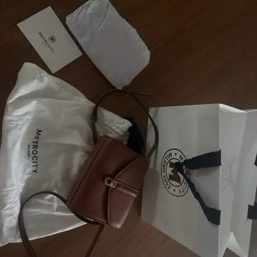 [BUNJANG] Metrocity Crossbody Bag M253MO3092D Brown / 매트로시티 크로스바디백M253MO3092D 브라운