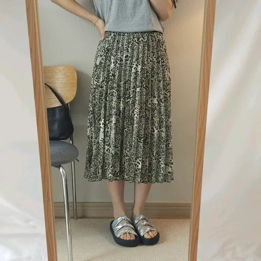 [SOLD OUT] (34)H&amp;M 여성 패턴 롱 스커트 플리츠 밴딩 카키 W3093