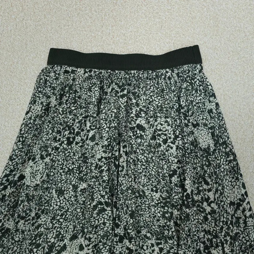[SOLD OUT] (34)H&amp;M 여성 패턴 롱 스커트 플리츠 밴딩 카키 W3093