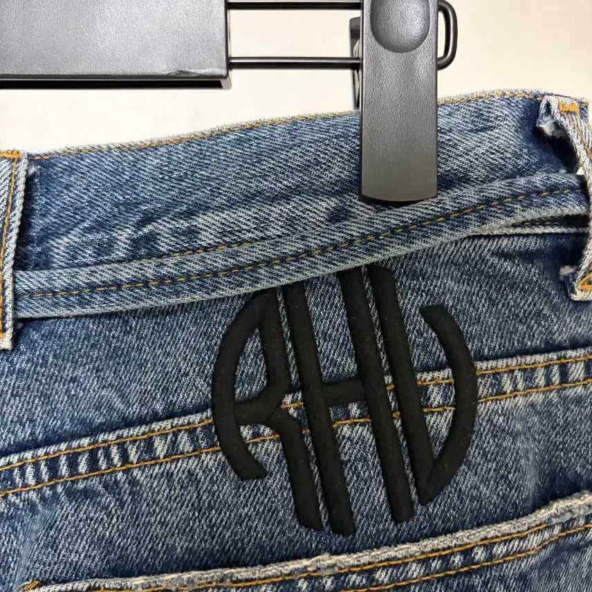 [BUNJANG] Zara Luigi Collaboration Denim Bermuda Shorts Medium Blue / [s-m] 자라 루이지 데님 버뮤다 쇼츠 미디엄 블루