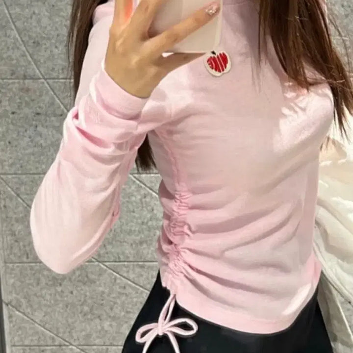 [BUNJANG] Nike Apple Embroidered Ribbed Shirring Long Sleeve Cropped T-Shirt / S 텍달린 새상품 나이키 애플 자수 패치 골지 셔링 긴팔 티셔츠 크롭티