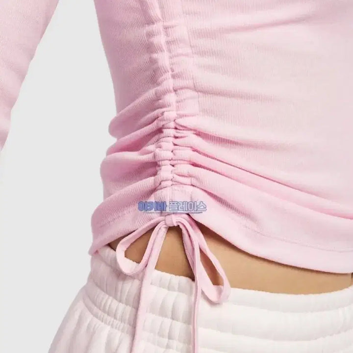 [BUNJANG] Nike Apple Embroidered Ribbed Shirring Long Sleeve Cropped T-Shirt / S 텍달린 새상품 나이키 애플 자수 패치 골지 셔링 긴팔 티셔츠 크롭티