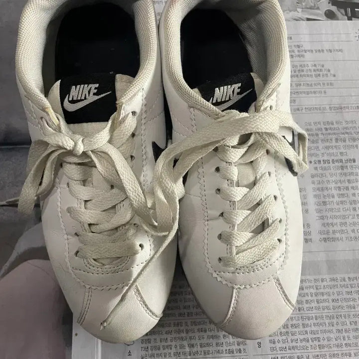 [BUNJANG] Nike Cortez White Sneakers / 나이키 코르테즈
