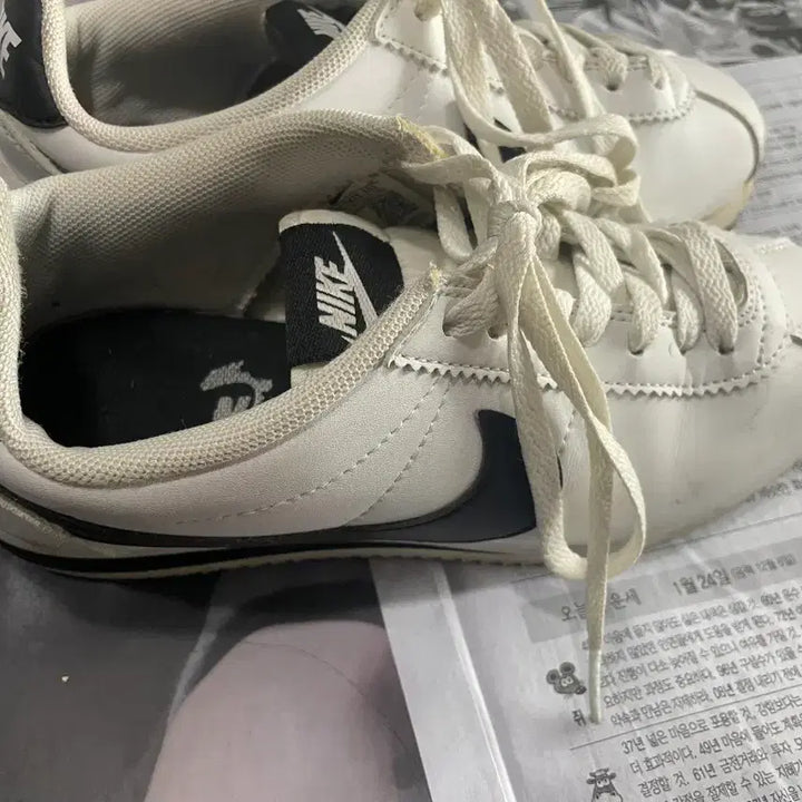 [BUNJANG] Nike Cortez White Sneakers / 나이키 코르테즈