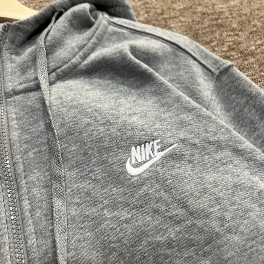 [BUNJANG] Nike Grey Hooded Zip-Up Sweatshirt - Medium / 나이키 그레이 후드집업 M