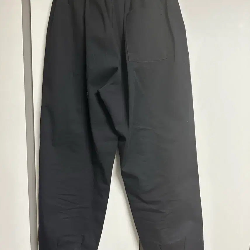 [BUNJANG] Machine boy Machine Tapered Balloon Pants Black (XL) / 머신보이머신 루즈 테이퍼드 벌룬 팬츠 블랙 (XL사이즈)