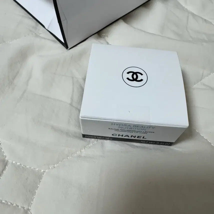 [BUNJANG] Chanel Hydra Beauty Nutrition Nourishing Lip Care Lip Balm 10g / 샤넬 이드라 뷰티 뉴트리션 너리싱 립케어 립밤 10g