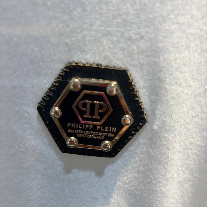 [BUNJANG] Philipp Plein White V-neck Short Sleeve T-shirt / 필립플레인 화이트 V넥 반팔 티셔츠