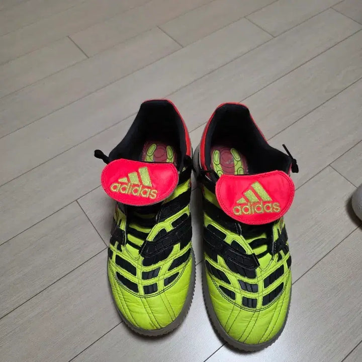 [BUNJANG] Adidas Predator Accelerator TR Fluorescent Men&