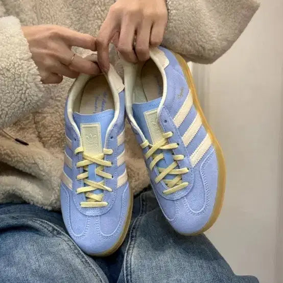 [BUNJANG] Adidas Gazelle Indoor Beige Sky Blue Sneakers / 아디다스 가젤 인도어베이지 스카이블루